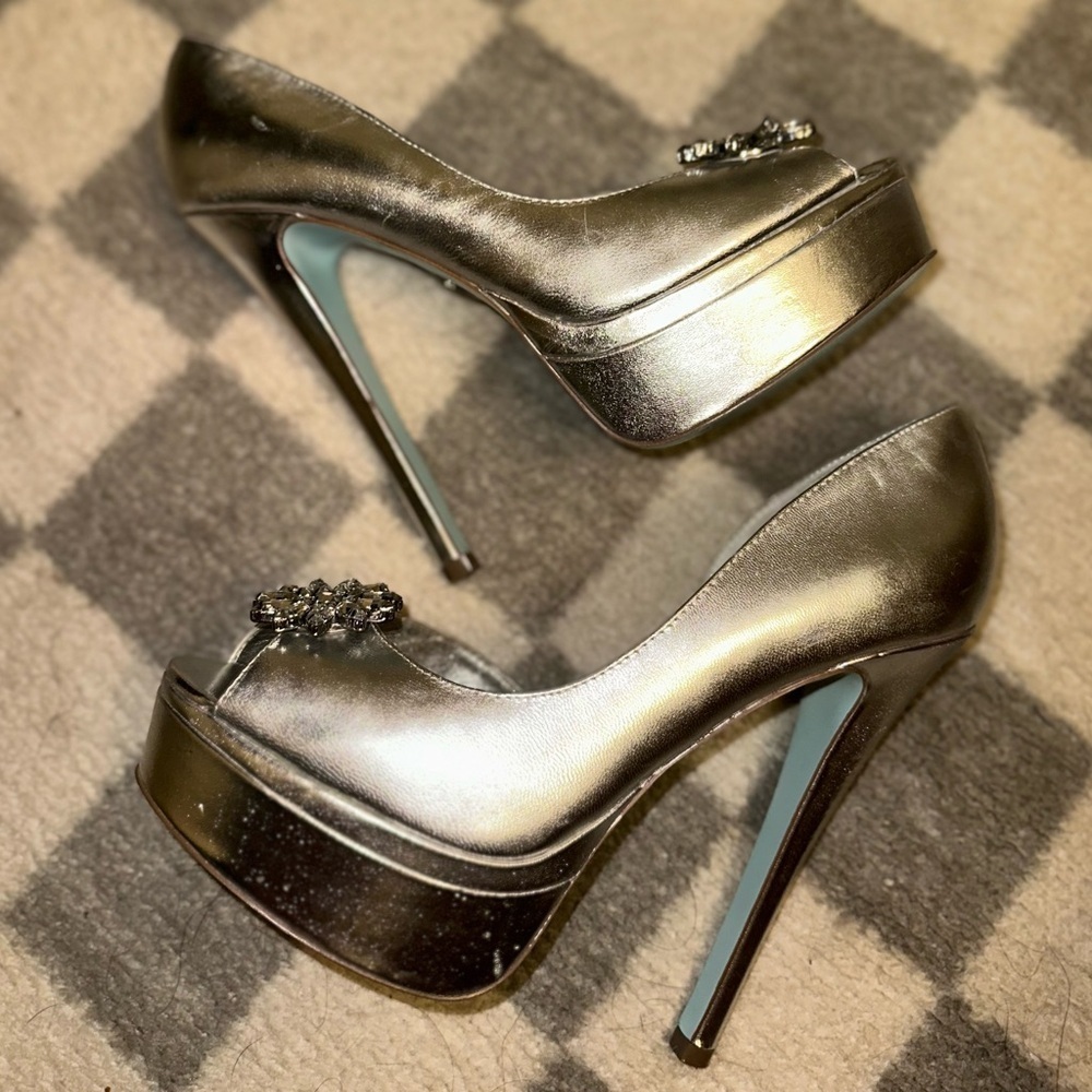 Betsey Johnson Sz 9.5 HONOR platform silver open toe heels - Picture 2 of 6